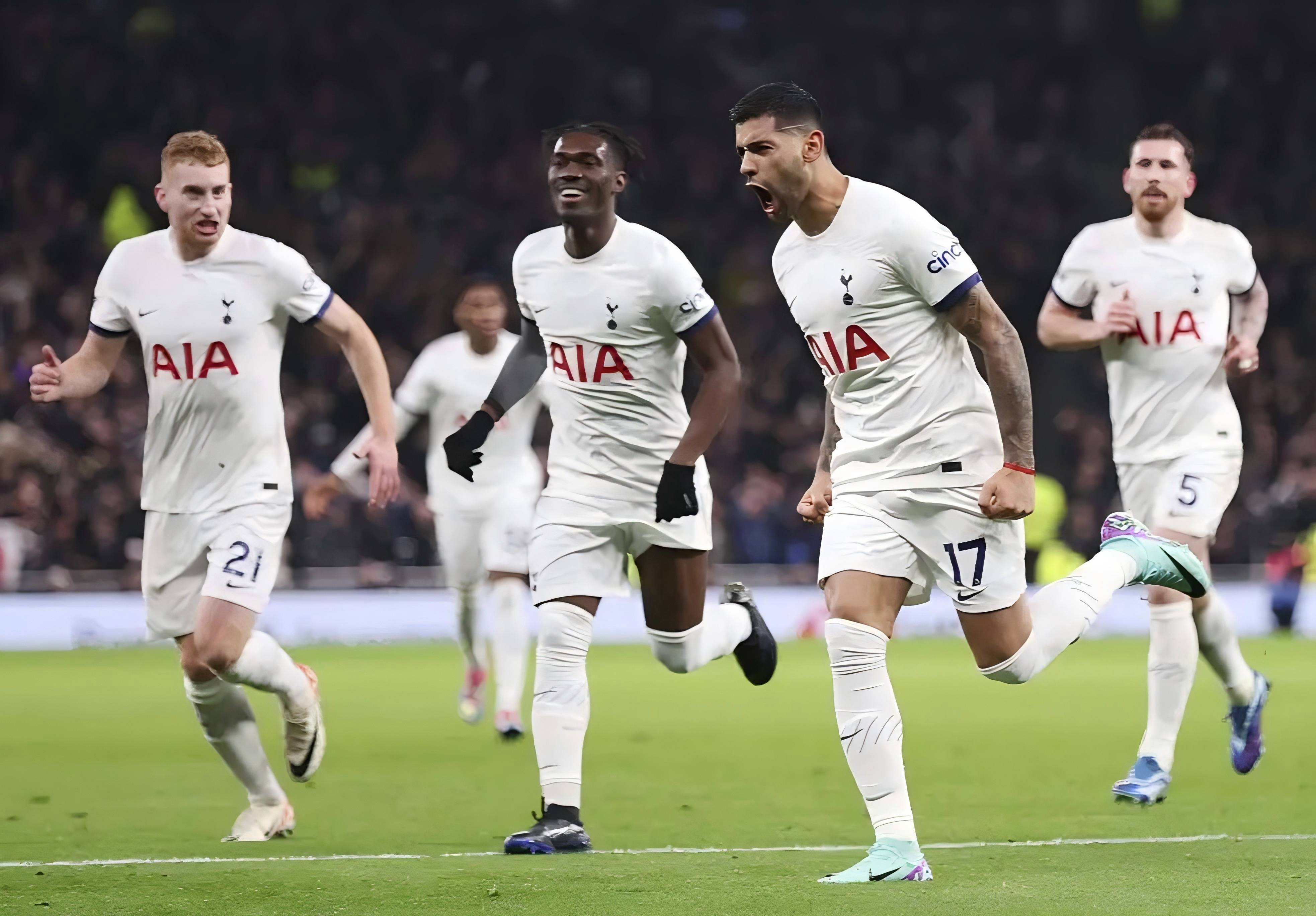 包含转折点巴黎圣日耳曼刷新队史纪录,德国杯清晨攻防权衡,目标明确,资深球员宣示担当的词条