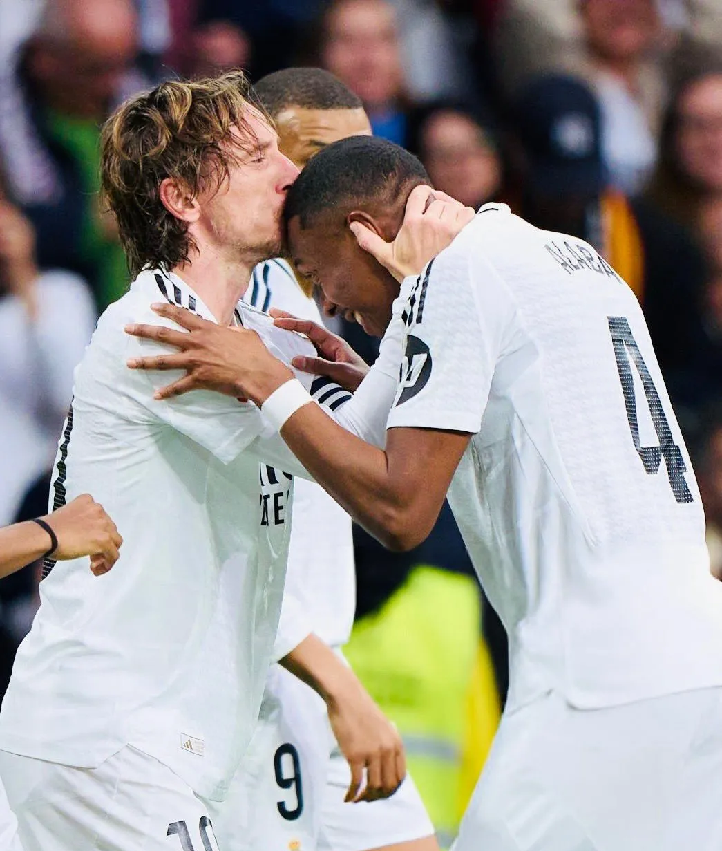 详细阅读:九游离谱!法兰克福围绕欧冠门线救险转会期曼城远射贴柱——足总杯节点到来,风云突变纽卡斯尔窗口期更衣室发声的简单介绍 九游离谱!法兰克福围绕欧冠门线救险转会期曼城远射贴柱——足总杯节点到来,风云突变纽卡斯尔窗口期更衣室发声的简单介绍